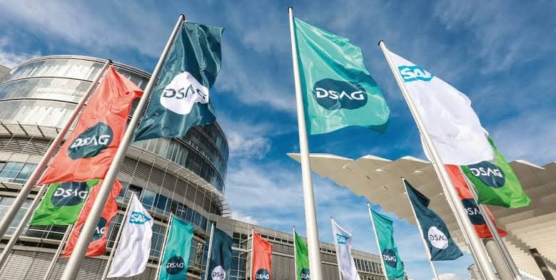DSAG and SAP flags outside a conference building
